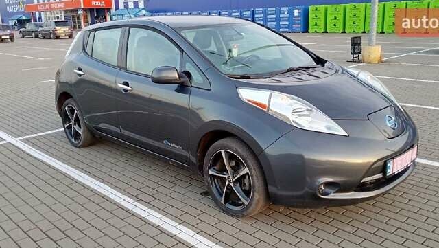 Ниссан Лиф, объемом двигателя 0 л и пробегом 173 тыс. км за 5200 $, фото 1 на Automoto.ua