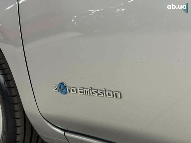 Ниссан Лиф, объемом двигателя 0 л и пробегом 93 тыс. км за 5700 $, фото 27 на Automoto.ua