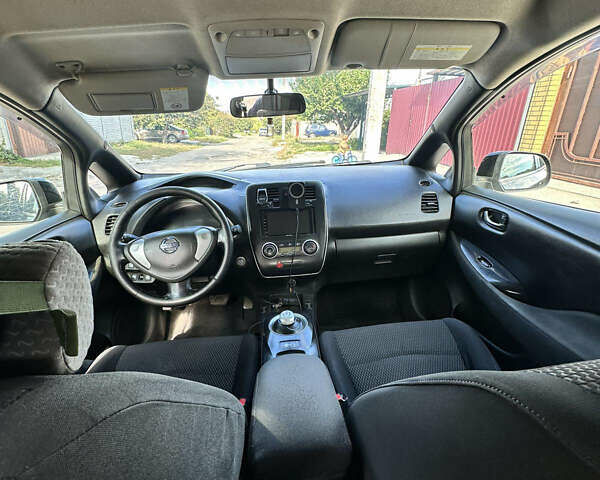 Ниссан Лиф, объемом двигателя 0 л и пробегом 162 тыс. км за 5100 $, фото 7 на Automoto.ua