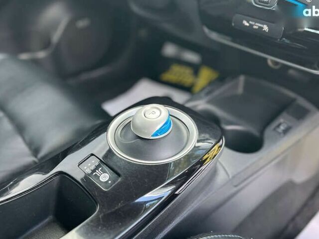 Ніссан Ліф, об'ємом двигуна 0 л та пробігом 107 тис. км за 6600 $, фото 26 на Automoto.ua