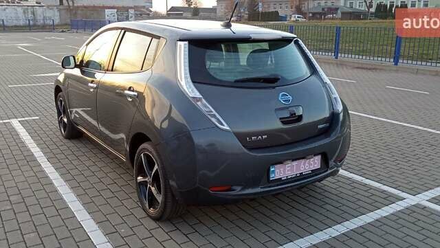 Ниссан Лиф, объемом двигателя 0 л и пробегом 173 тыс. км за 5200 $, фото 5 на Automoto.ua