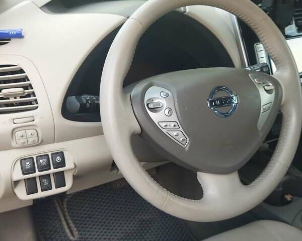 Ниссан Лиф, объемом двигателя 0 л и пробегом 125 тыс. км за 4999 $, фото 12 на Automoto.ua