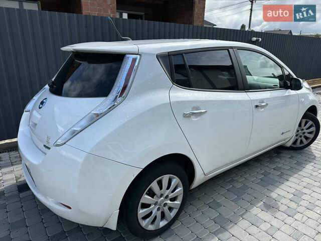 Ниссан Лиф, объемом двигателя 0 л и пробегом 130 тыс. км за 6200 $, фото 7 на Automoto.ua