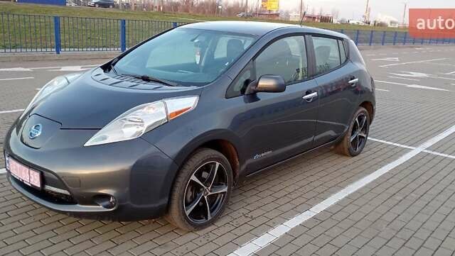 Ниссан Лиф, объемом двигателя 0 л и пробегом 173 тыс. км за 5200 $, фото 2 на Automoto.ua