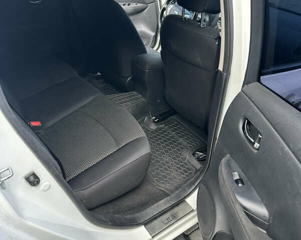 Ниссан Лиф, объемом двигателя 0 л и пробегом 130 тыс. км за 6200 $, фото 9 на Automoto.ua