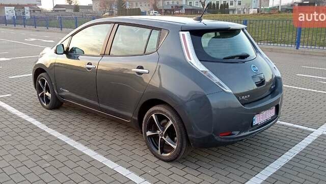 Ниссан Лиф, объемом двигателя 0 л и пробегом 173 тыс. км за 5200 $, фото 6 на Automoto.ua