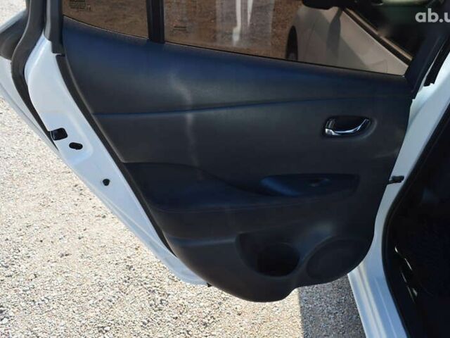 Ніссан Ліф, об'ємом двигуна 0 л та пробігом 118 тис. км за 6900 $, фото 9 на Automoto.ua