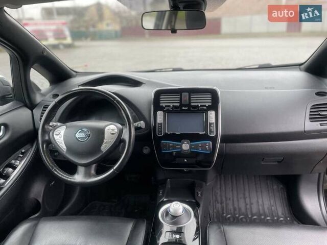 Ниссан Лиф, объемом двигателя 0 л и пробегом 125 тыс. км за 5450 $, фото 13 на Automoto.ua