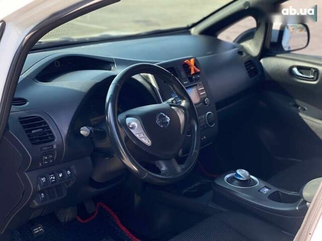 Ниссан Лиф, объемом двигателя 0 л и пробегом 175 тыс. км за 4690 $, фото 14 на Automoto.ua