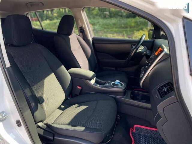 Ниссан Лиф, объемом двигателя 0 л и пробегом 175 тыс. км за 4690 $, фото 22 на Automoto.ua