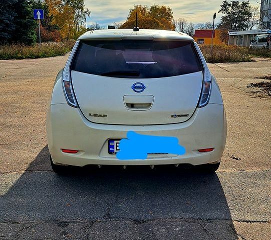 Ніссан Ліф 2013 у Кропивницькому (Кіровограді) на Automoto.ua Ніссан Ліф, об'ємом двигуна 80 л та пробігом 0 тис. км за 5600 $, фото 2 на Automoto.ua