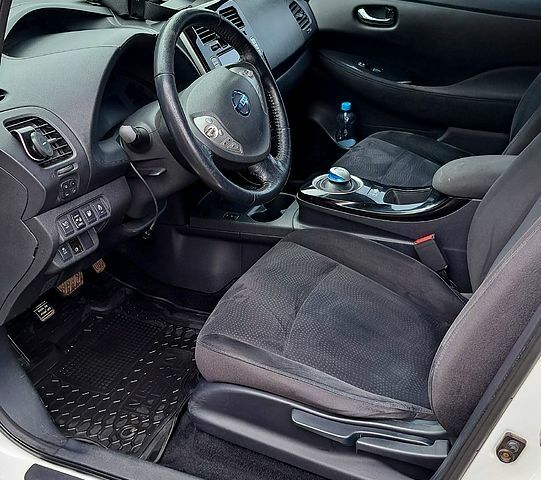 Ніссан Ліф 2013 у Кропивницькому (Кіровограді) на Automoto.ua Ніссан Ліф, об'ємом двигуна 80 л та пробігом 0 тис. км за 5600 $, фото 5 на Automoto.ua