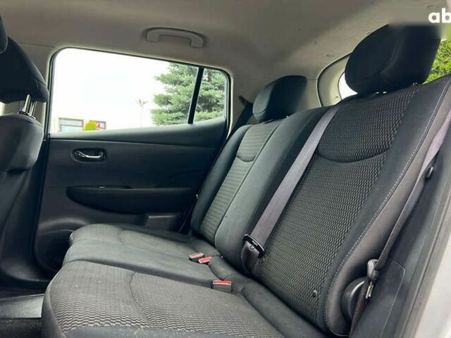 Ниссан Лиф, объемом двигателя 0 л и пробегом 73 тыс. км за 6450 $, фото 10 на Automoto.ua