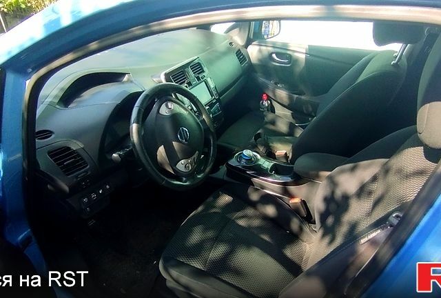 Ниссан Лиф, объемом двигателя 80 л и пробегом 395 тыс. км за 6500 $, фото 3 на Automoto.ua
