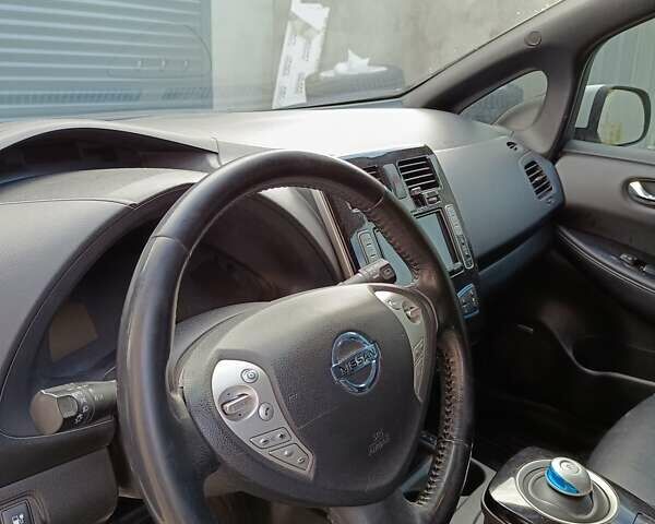 Ниссан Лиф, объемом двигателя 0 л и пробегом 150 тыс. км за 6000 $, фото 4 на Automoto.ua