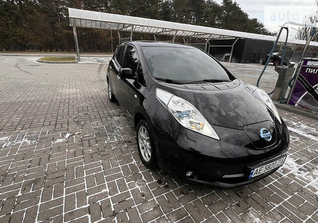 Ниссан Лиф, объемом двигателя 0 л и пробегом 105 тыс. км за 9999 $, фото 22 на Automoto.ua