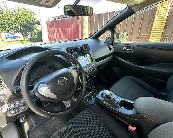 Ниссан Лиф, объемом двигателя 0 л и пробегом 162 тыс. км за 5100 $, фото 8 на Automoto.ua