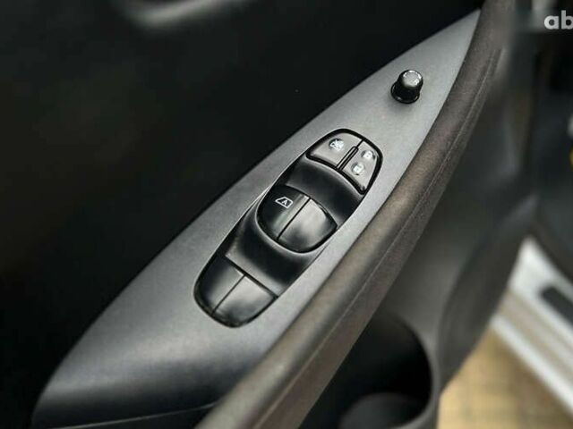 Ниссан Лиф, объемом двигателя 0 л и пробегом 73 тыс. км за 6450 $, фото 14 на Automoto.ua