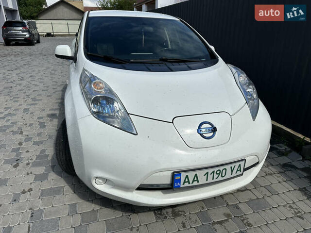 Ниссан Лиф, объемом двигателя 0 л и пробегом 130 тыс. км за 6200 $, фото 4 на Automoto.ua