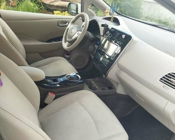 Ниссан Лиф, объемом двигателя 0 л и пробегом 125 тыс. км за 4999 $, фото 6 на Automoto.ua