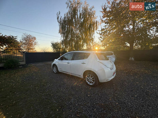 Ниссан Лиф 2014 в Луцке на Automoto.ua Ниссан Лиф, объемом двигателя 0 л и пробегом 117 тыс. км за 6000 $, фото 16 на Automoto.ua