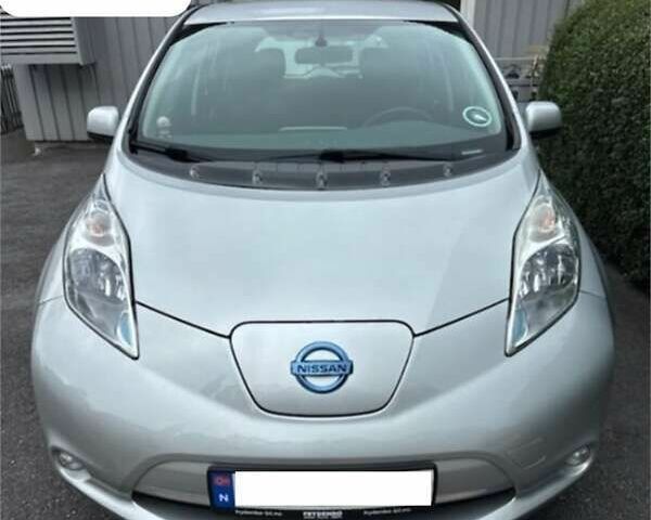 Ниссан Лиф, объемом двигателя 0 л и пробегом 88 тыс. км за 7800 $, фото 4 на Automoto.ua