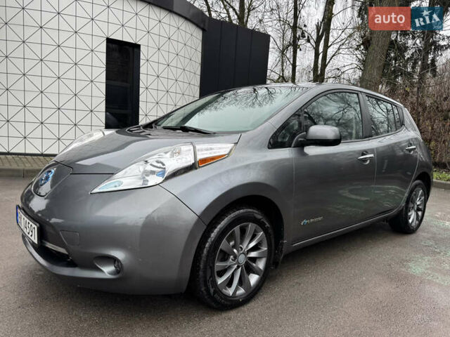 Ниссан Лиф, объемом двигателя 0 л и пробегом 129 тыс. км за 5400 $, фото 7 на Automoto.ua