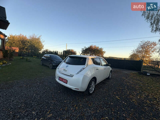 Ниссан Лиф 2014 в Луцке на Automoto.ua Ниссан Лиф, объемом двигателя 0 л и пробегом 117 тыс. км за 6000 $, фото 14 на Automoto.ua