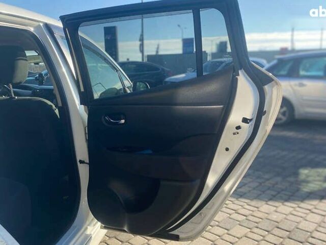 Ніссан Ліф, об'ємом двигуна 0 л та пробігом 122 тис. км за 7700 $, фото 23 на Automoto.ua