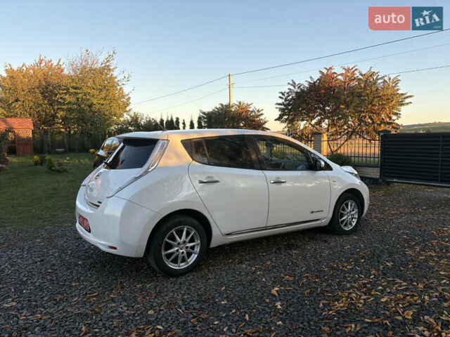Ниссан Лиф 2014 в Луцке на Automoto.ua Ниссан Лиф, объемом двигателя 0 л и пробегом 117 тыс. км за 6000 $, фото 3 на Automoto.ua