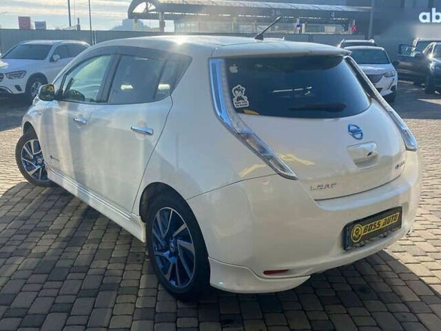 Ніссан Ліф, об'ємом двигуна 0 л та пробігом 122 тис. км за 7700 $, фото 3 на Automoto.ua