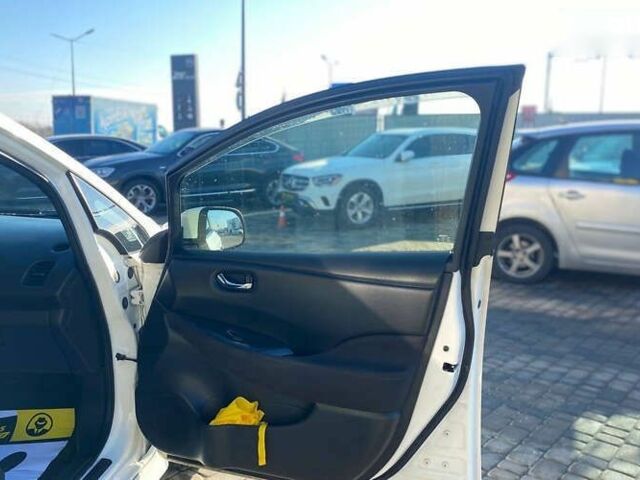 Ніссан Ліф, об'ємом двигуна 0 л та пробігом 122 тис. км за 7700 $, фото 14 на Automoto.ua