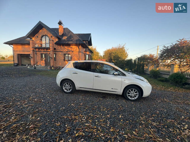 Ниссан Лиф 2014 в Луцке на Automoto.ua Ниссан Лиф, объемом двигателя 0 л и пробегом 117 тыс. км за 6000 $, фото 13 на Automoto.ua