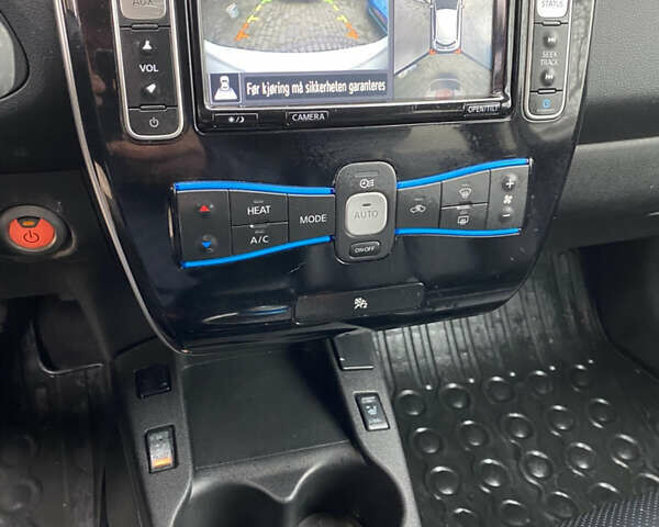 Ниссан Лиф, объемом двигателя 0 л и пробегом 123 тыс. км за 6999 $, фото 21 на Automoto.ua