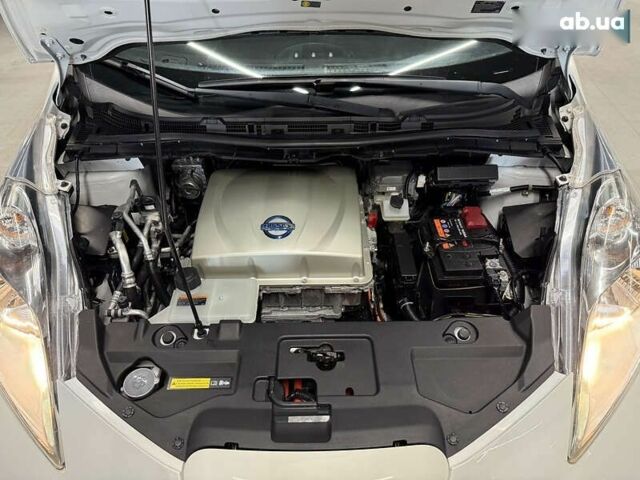 Ниссан Лиф, объемом двигателя 0 л и пробегом 99 тыс. км за 7000 $, фото 18 на Automoto.ua