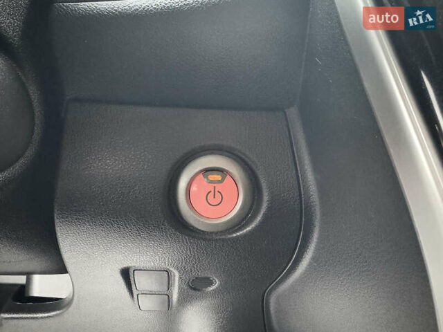 Ниссан Лиф, объемом двигателя 0 л и пробегом 116 тыс. км за 7800 $, фото 56 на Automoto.ua