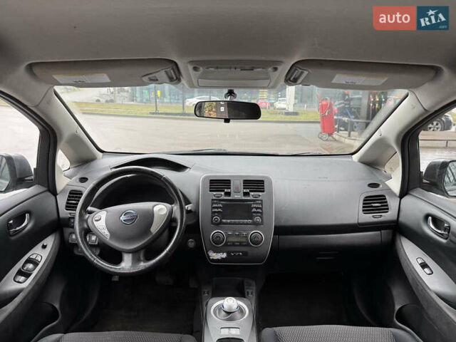 Ниссан Лиф, объемом двигателя 0 л и пробегом 129 тыс. км за 5400 $, фото 10 на Automoto.ua