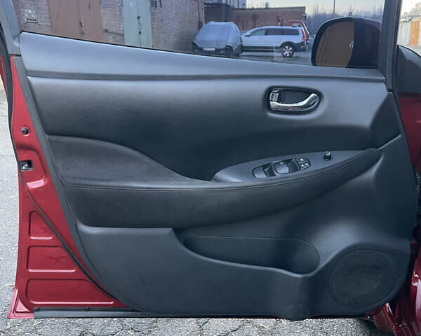 Ниссан Лиф, объемом двигателя 0 л и пробегом 149 тыс. км за 7700 $, фото 19 на Automoto.ua
