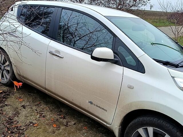 Ниссан Лиф, объемом двигателя 80 л и пробегом 170 тыс. км за 6500 $, фото 7 на Automoto.ua