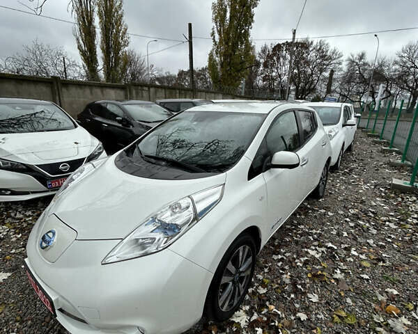 Ниссан Лиф, объемом двигателя 0 л и пробегом 114 тыс. км за 7200 $, фото 1 на Automoto.ua