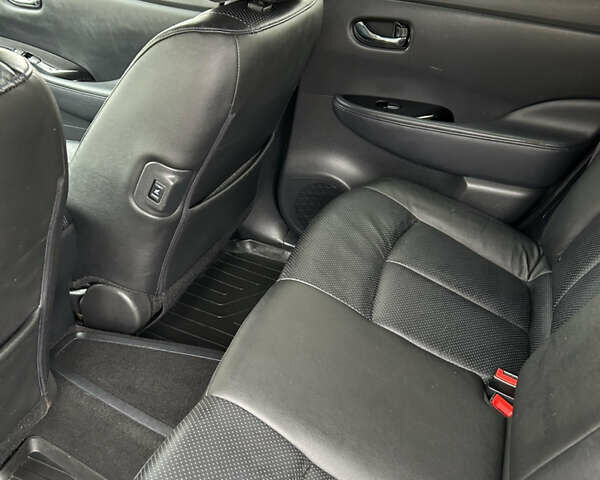 Ниссан Лиф, объемом двигателя 0 л и пробегом 114 тыс. км за 7200 $, фото 10 на Automoto.ua