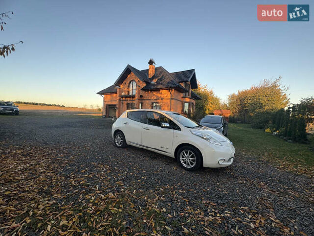 Ниссан Лиф 2014 в Луцке на Automoto.ua Ниссан Лиф, объемом двигателя 0 л и пробегом 117 тыс. км за 6000 $, фото 12 на Automoto.ua