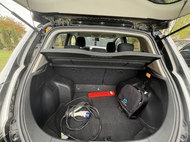 Ниссан Лиф, объемом двигателя 0 л и пробегом 102 тыс. км за 6000 $, фото 16 на Automoto.ua