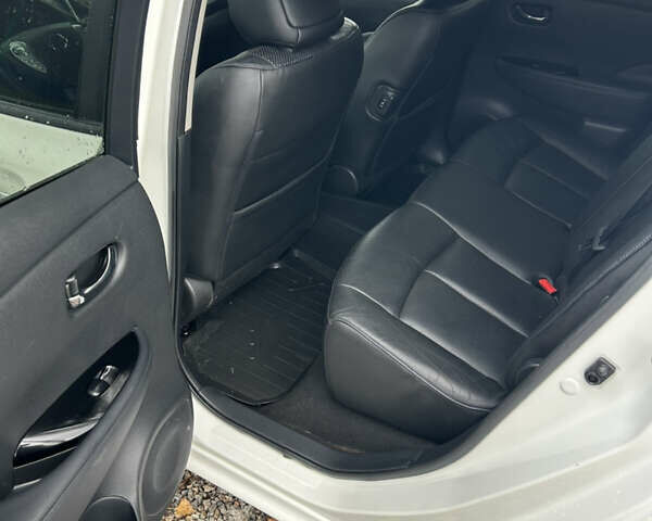 Ниссан Лиф, объемом двигателя 0 л и пробегом 114 тыс. км за 7200 $, фото 9 на Automoto.ua