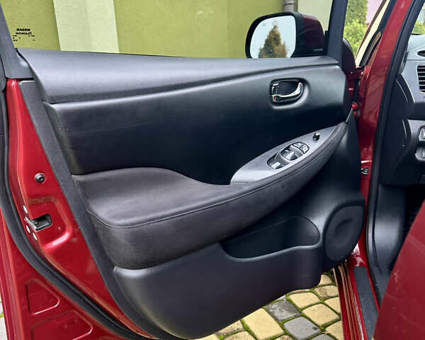 Ниссан Лиф, объемом двигателя 0 л и пробегом 97 тыс. км за 5900 $, фото 19 на Automoto.ua