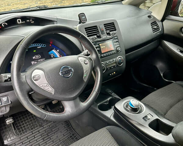 Ниссан Лиф, объемом двигателя 0 л и пробегом 97 тыс. км за 5900 $, фото 20 на Automoto.ua
