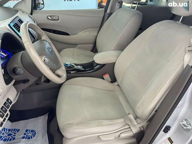 Ниссан Лиф, объемом двигателя 0 л и пробегом 96 тыс. км за 6750 $, фото 7 на Automoto.ua