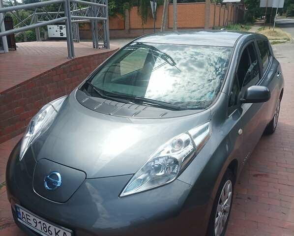 Ниссан Лиф, объемом двигателя 0 л и пробегом 96 тыс. км за 8500 $, фото 1 на Automoto.ua