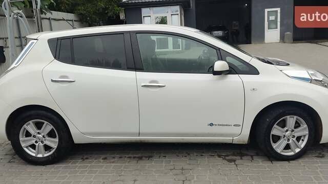 Ниссан Лиф, объемом двигателя 0 л и пробегом 150 тыс. км за 7000 $, фото 1 на Automoto.ua