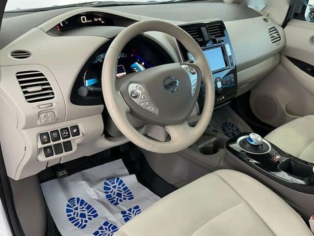 Ниссан Лиф, объемом двигателя 0 л и пробегом 96 тыс. км за 6750 $, фото 6 на Automoto.ua